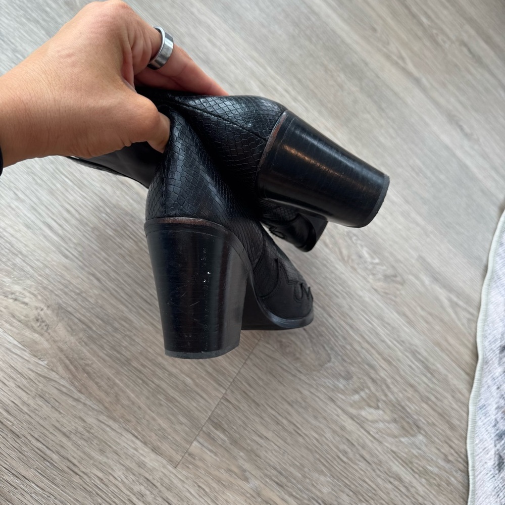 Tezza x ALDO collab cowboy ankle boot - Picture 8 of 9